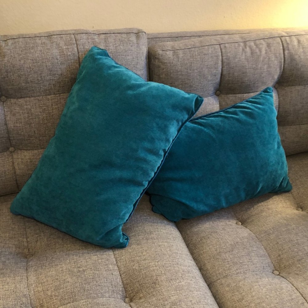 Set of 2 Pier 1Turqoise Lumbar Pillows